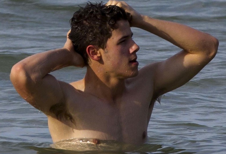 12nickjonas100