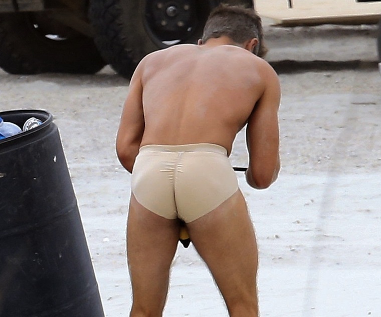 Zac Efron With Nude Model 113