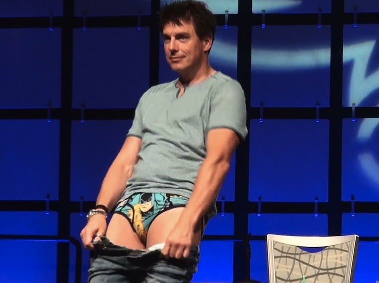 Hunk of the Day: John Barrowman | Alan Ilagan